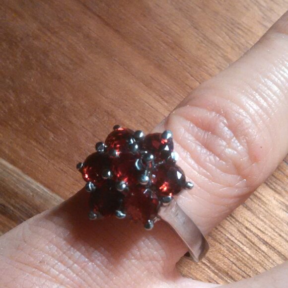 Mozambique Garnet Stainless Steel Floral Ring (Size 6) - Picture 1 of 15